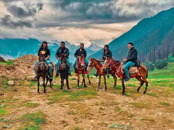 Horse Riding Sonmarg